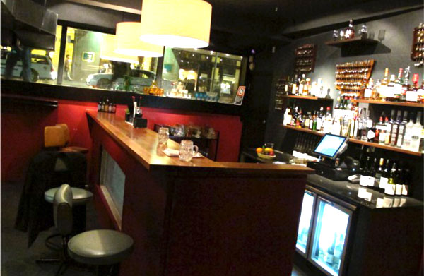 Crafty-Pint---Australian-Craft-Beer---Sydney-Small-Bars---Spooning-Goats---01 Crafty-Pint---Australian-Craft-Beer---Sydney-Small-Bars---Spooning-Goats---01